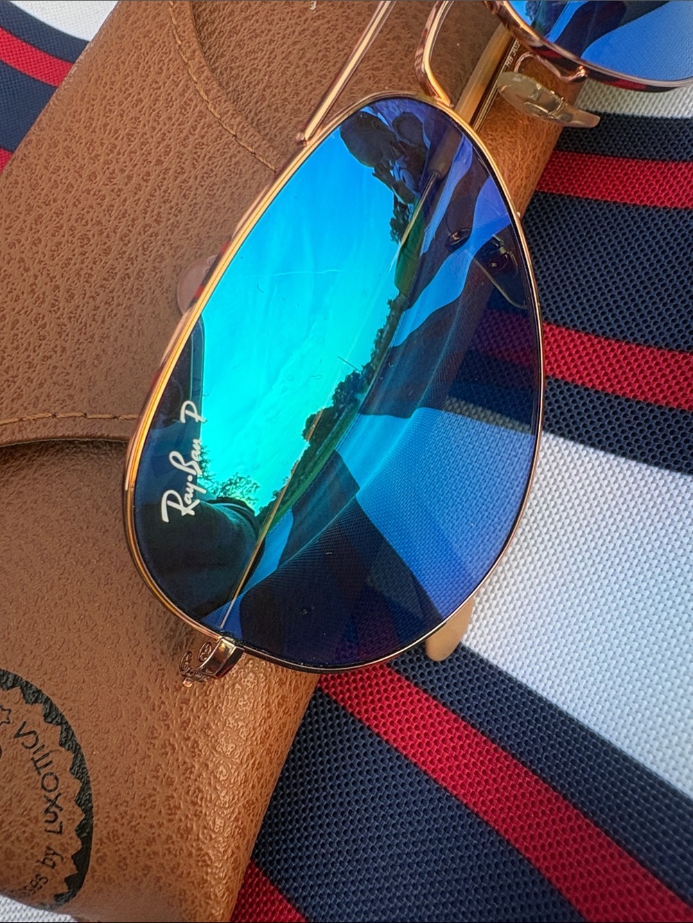 Ray-Ban Gold Frame Sunglasses with Blue Mirrored Lenses - Picture 2 of 3